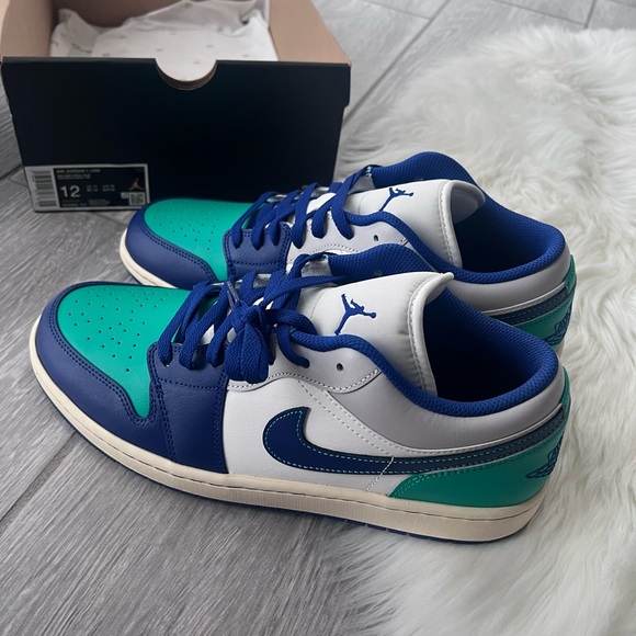 Jordan AJ 1 Low Men's Sneakers - Blue and Green - Picture 7 of 10